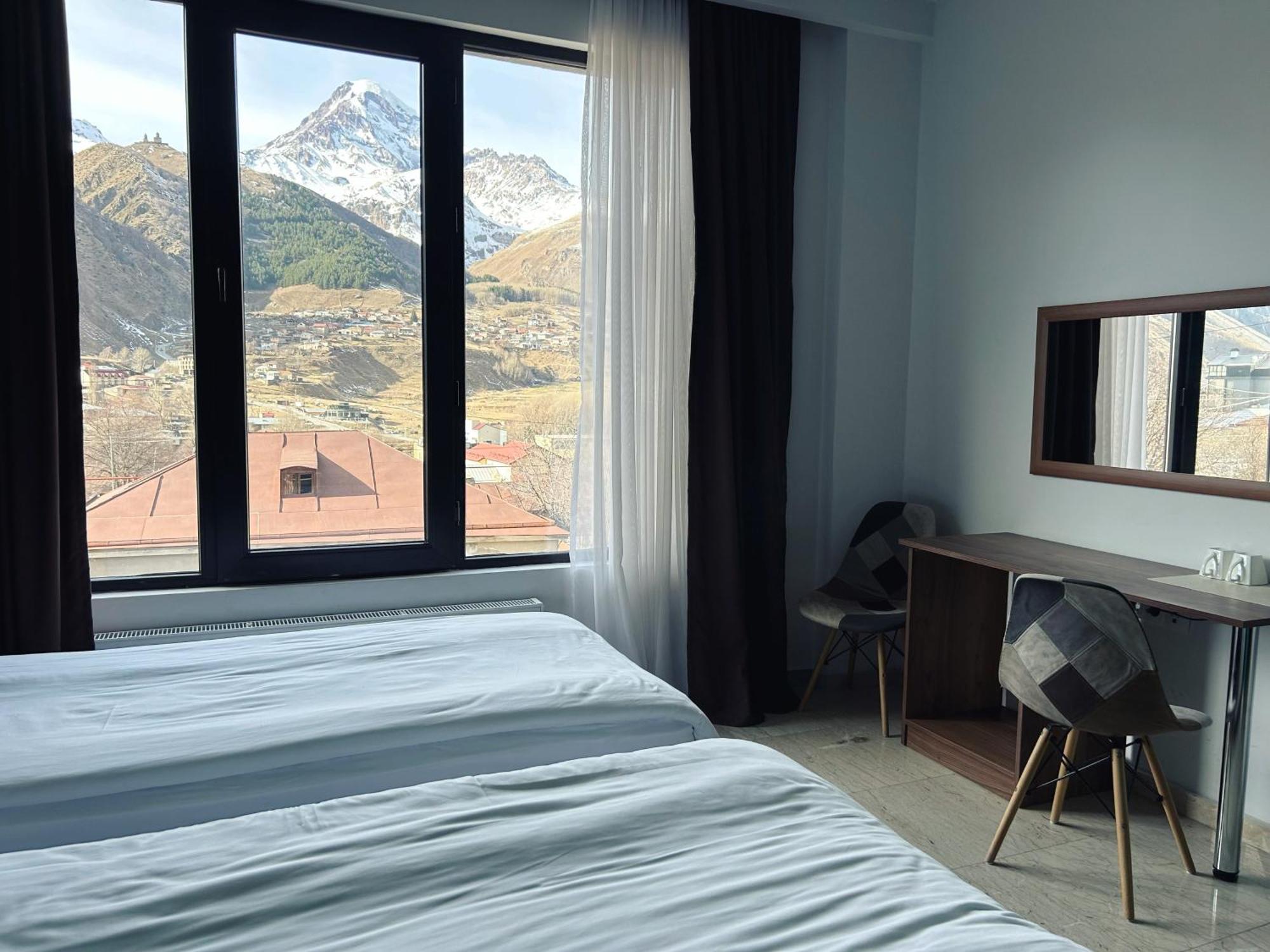Shushabandi Kazbegi Hotel Екстериор снимка