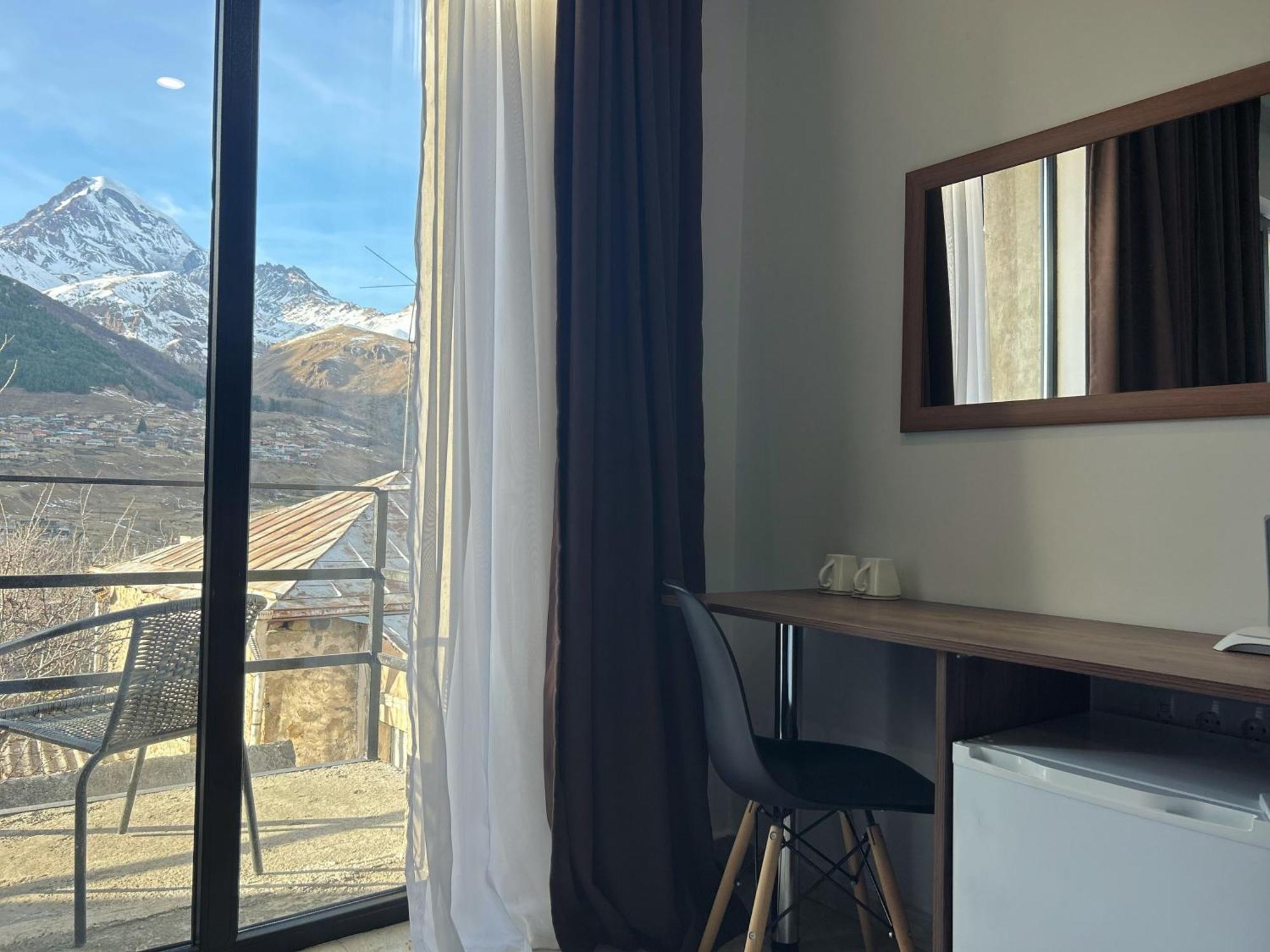 Shushabandi Kazbegi Hotel Екстериор снимка