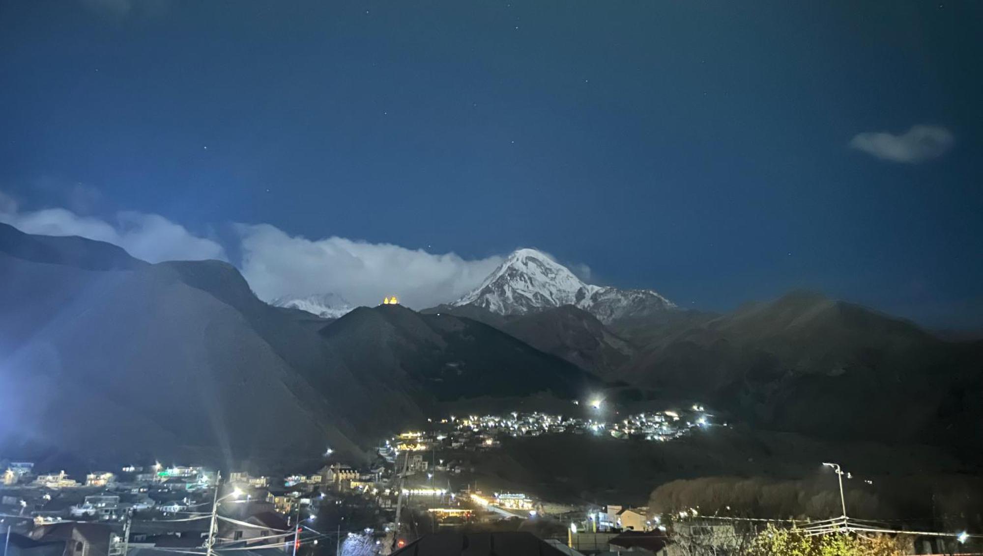 Shushabandi Kazbegi Hotel Екстериор снимка